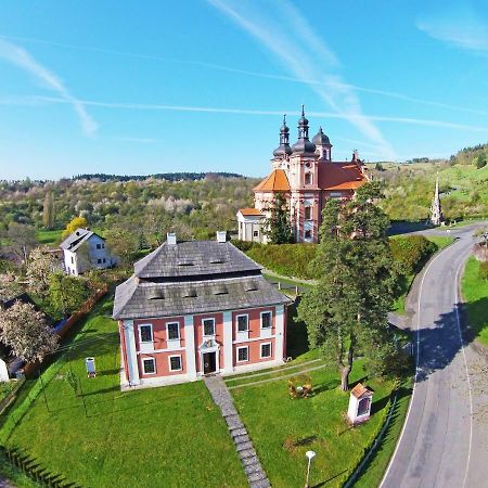 Dum Zameckych Kaplanu Hotel Valec Exterior foto